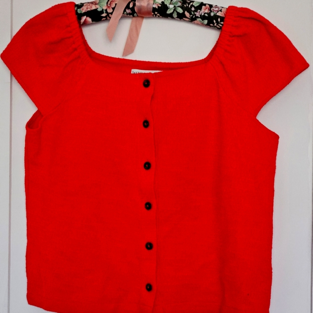 Madewell Texture & Thread Button front top